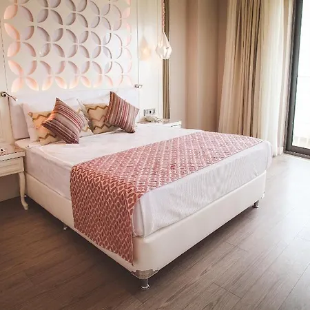 Diamond Premium & - Ultra Hotel