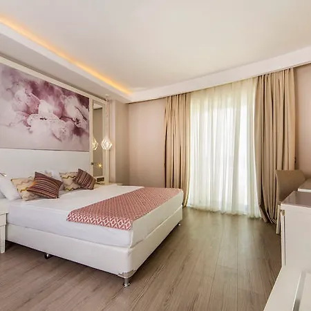 Diamond Premium & - Ultra Hotel 5*